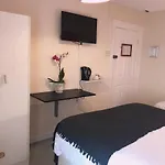 Mulgrave Bed and breakfast 3*