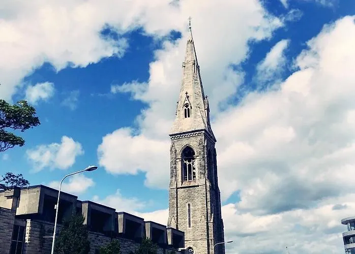 Mulgrave 3* Dun Laoghaire