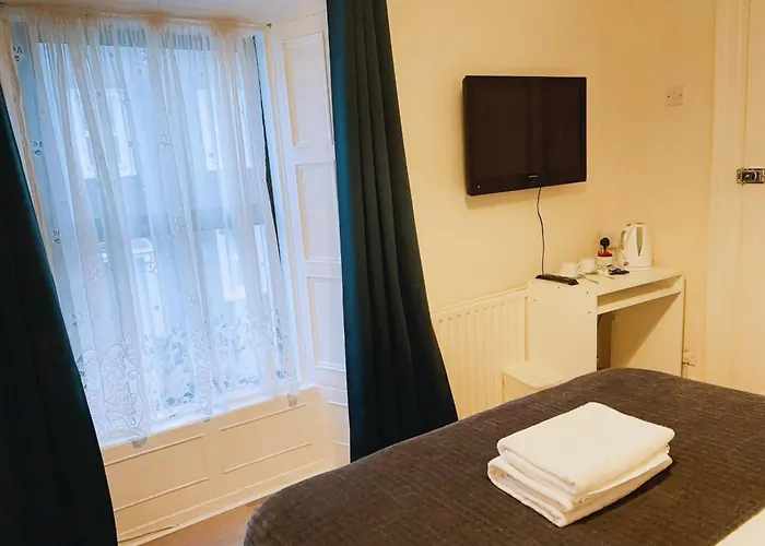 فندق مبيت وإفطار Mulgrave 3*