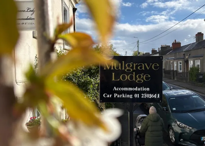 לינה וארוחת בוקר Mulgrave 3*